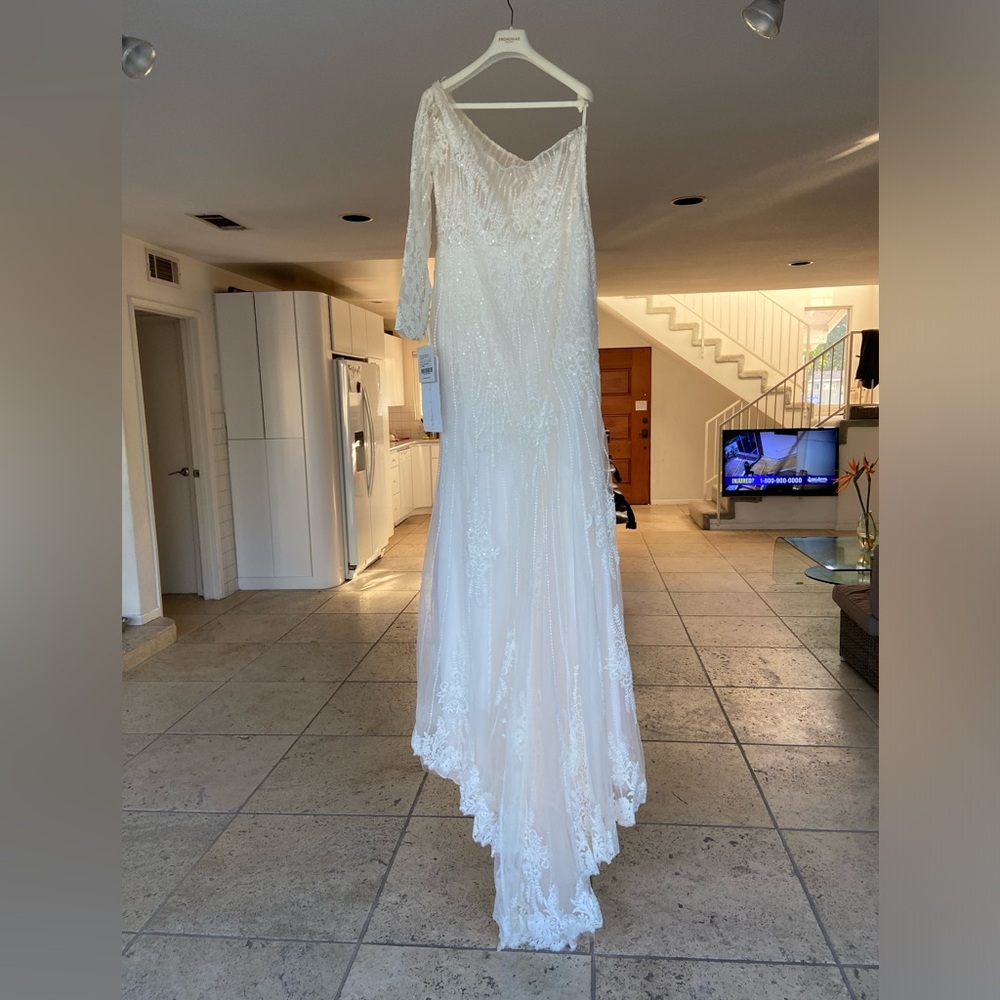 Pronovias Titan Wedding Dress (size: 18, new with tags, never worn) - Picture 3 of 8